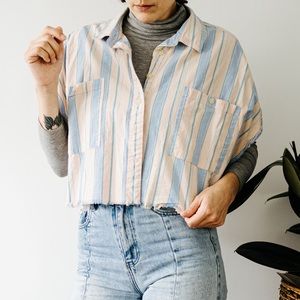 Large BDG button down top. Frayed bottom, crop/waist length, loose fit